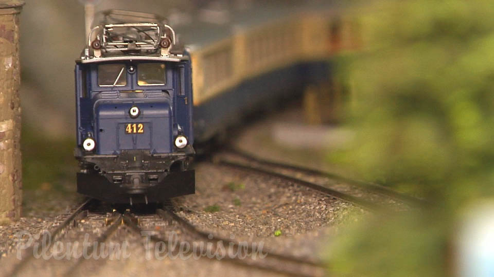 O mundo dos comboios miniaturas - Mais de 75 locomotivas e comboios em escala HO